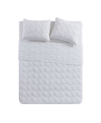 Lucy Pinsonic Diamond 3-Pc. Quilt Set, Full/Queen