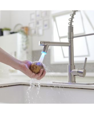 LED Light and Deck Plate Single Handle Deck Mount Pull Down Sprayer Kitchen Faucet