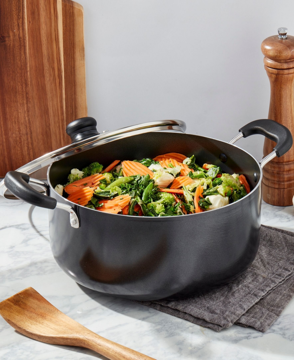 Infuse 8-qt. Aluminum Nonstick Family Cooker & Lid In Black