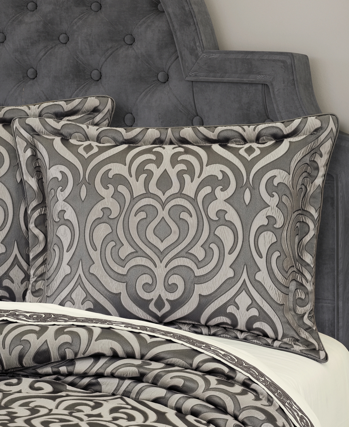 J Queen New York Bolero 4-pc. Comforter Set, King In Silver