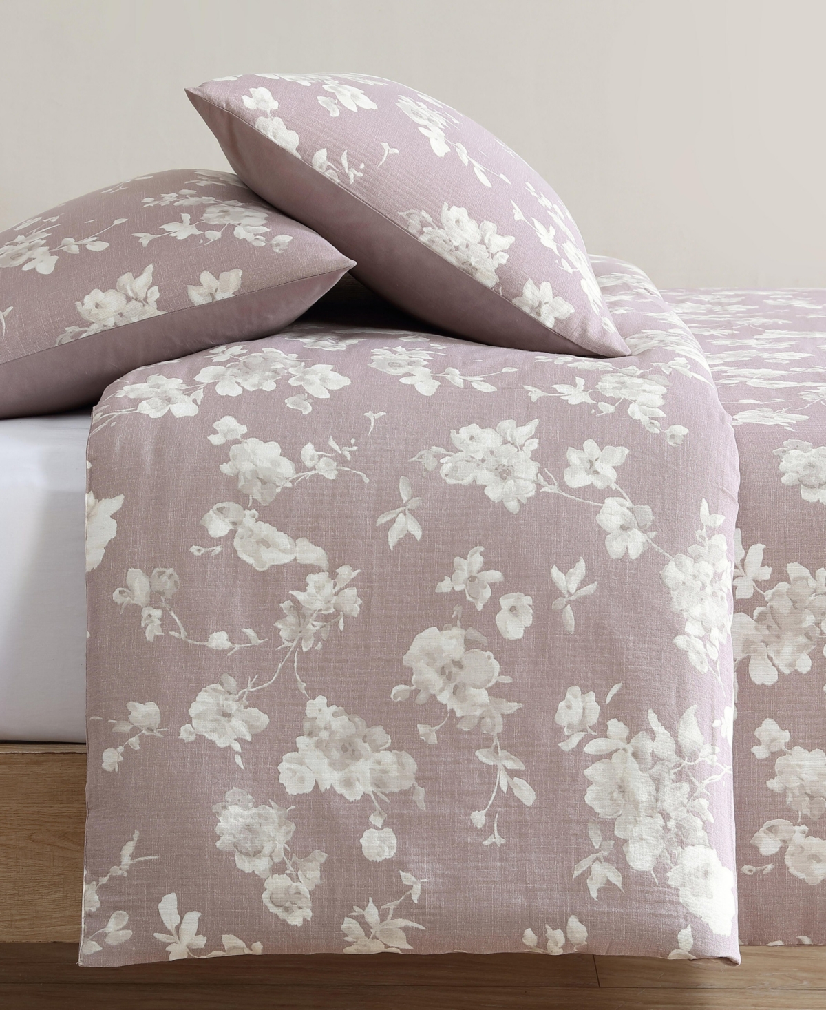 CALVIN KLEIN CLOSEOUT! CALVIN KLEIN ETERNITY FLORAL COTTON GAUZE 3-PC. COMFORTER SET, QUEEN 