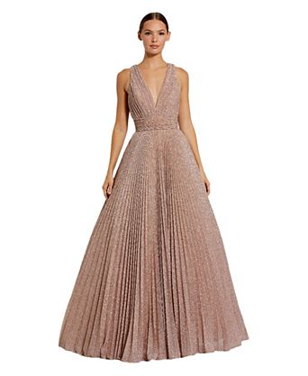 macys gold dress Women's Ball Gown Body-Con Dresses Cast a radiant aura into the evening when you adorn yourself with this Mac Duggal 5473 masterpiece Macys Women's Gold Glitter Slitted
