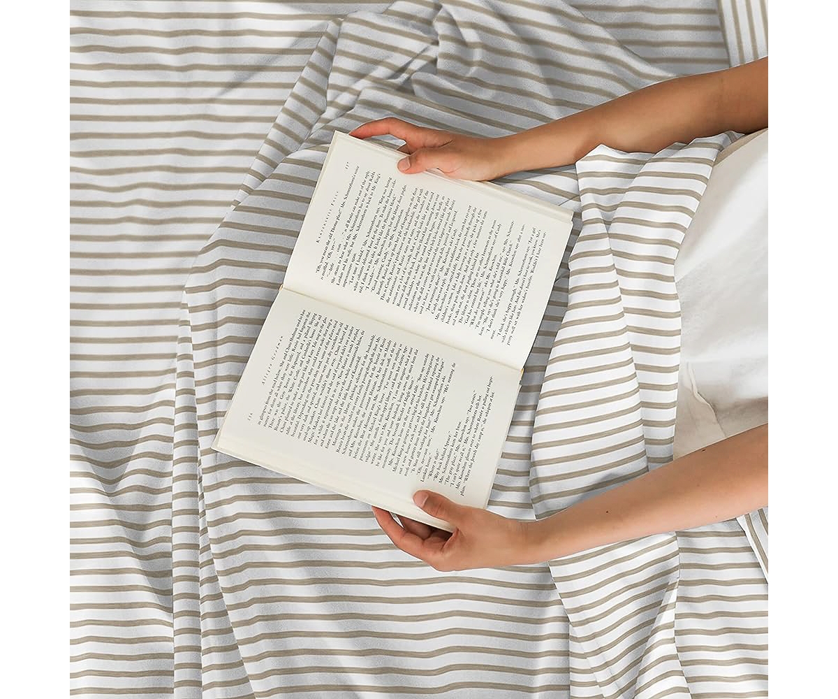 4 Piece Microfiber Sheet Set - Queen