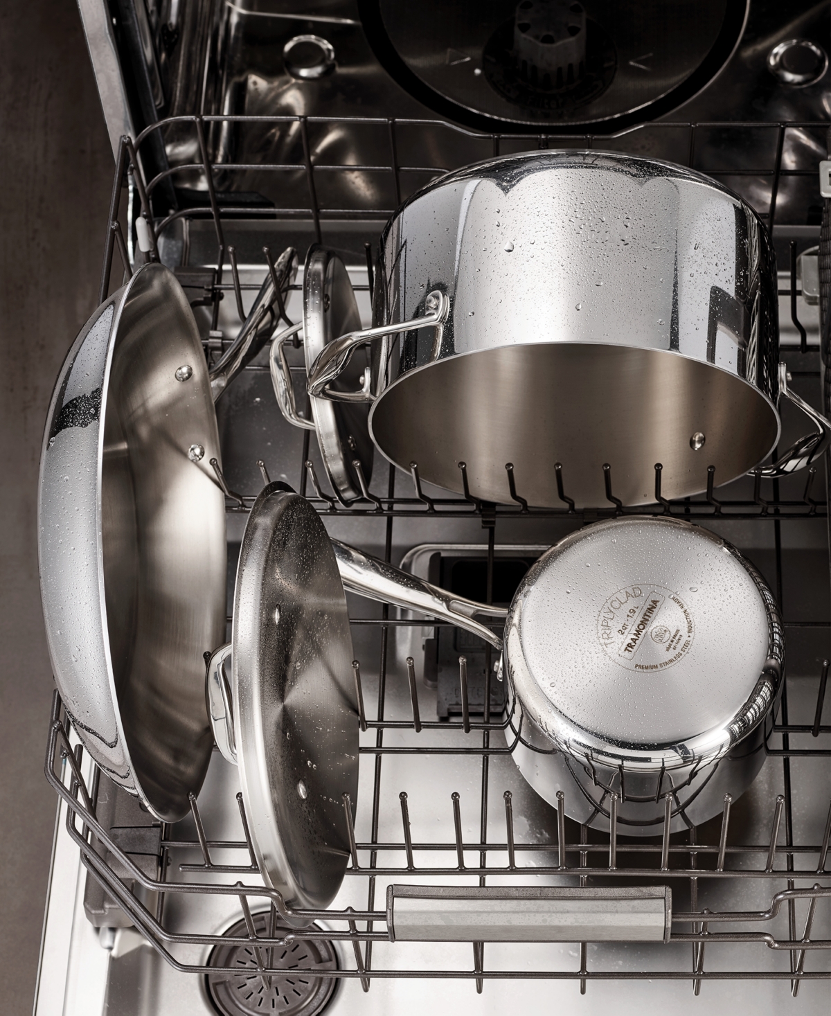 TRAMONTINA TRI-PLY CLAD STAINLESS STEEL 6-QT. COVERED DEEP SAUTE PAN 