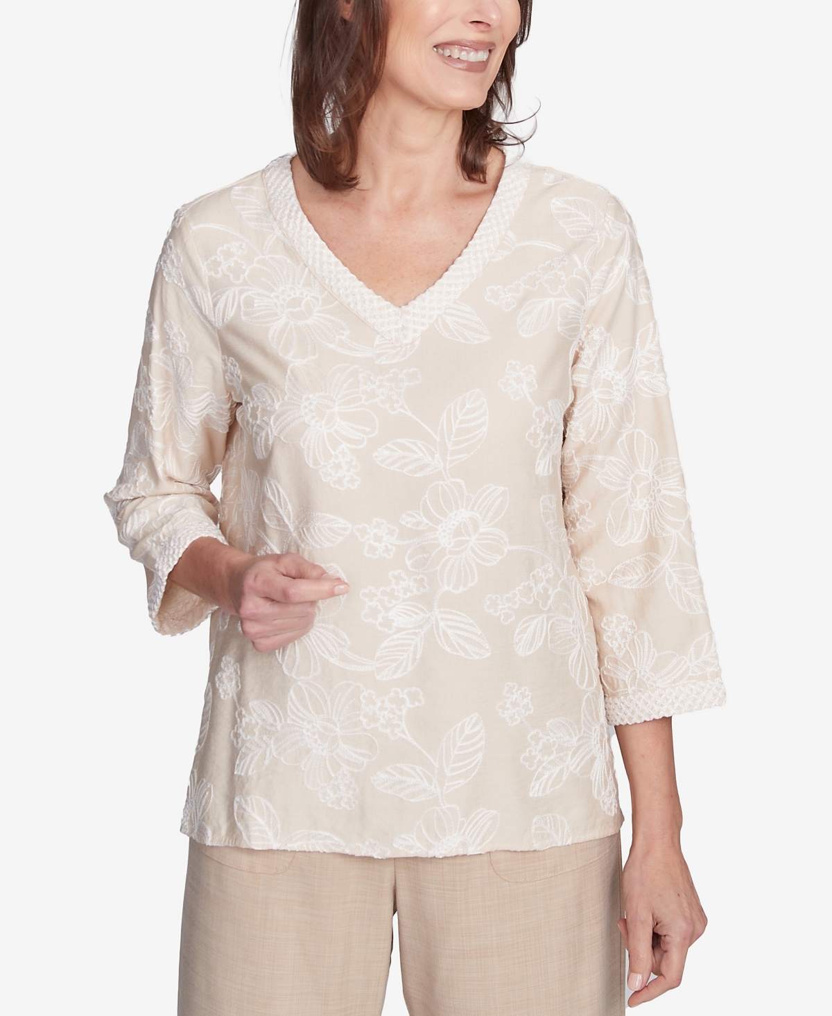 Alfred Dunner Women's Catalina Island Tossed Floral Embroidery V-neck Top In Linen