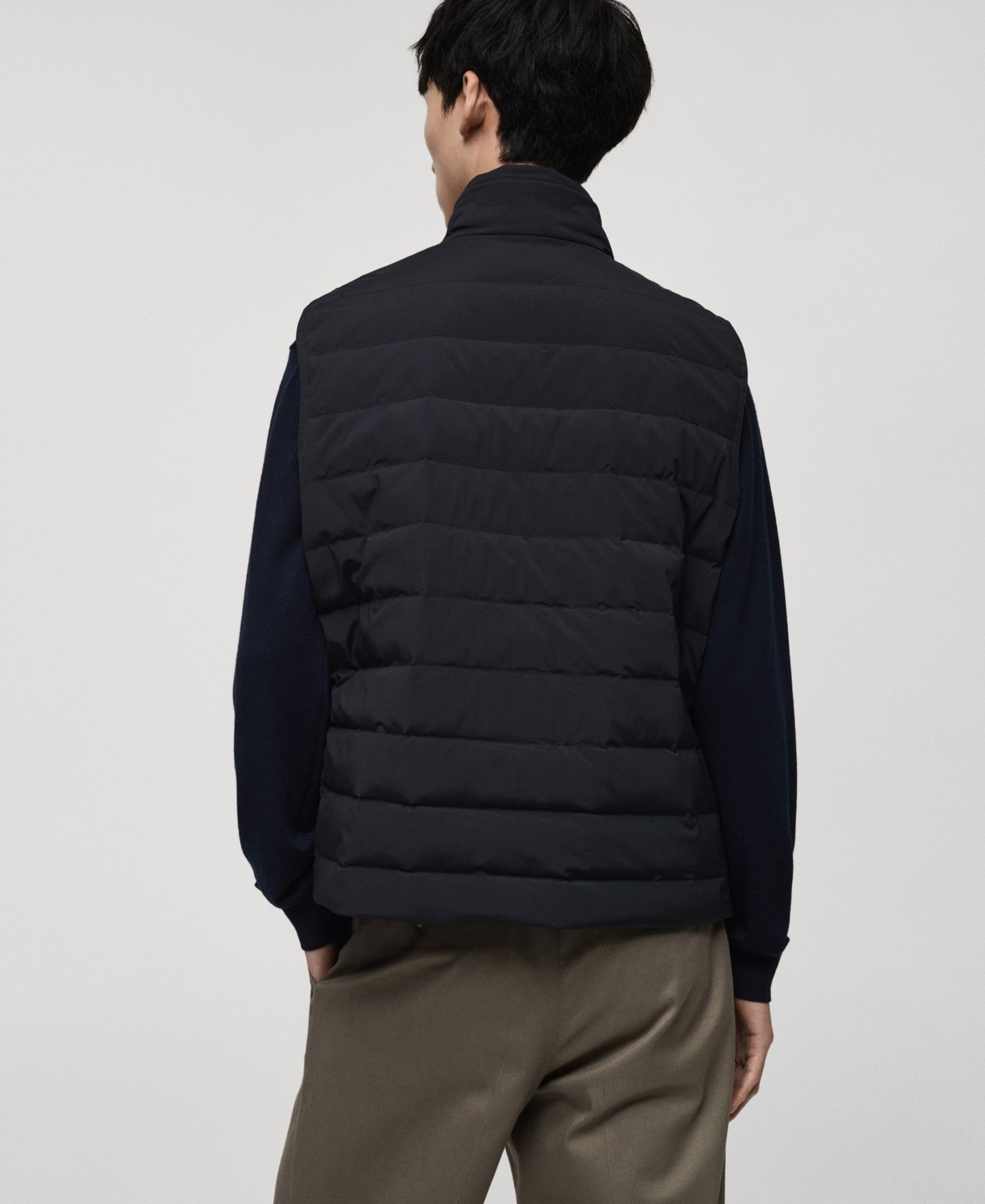 Мужской жилет MANGO Down And Feather Quilted Vest, цвет: Тёмный тёмно-синий — фото 5