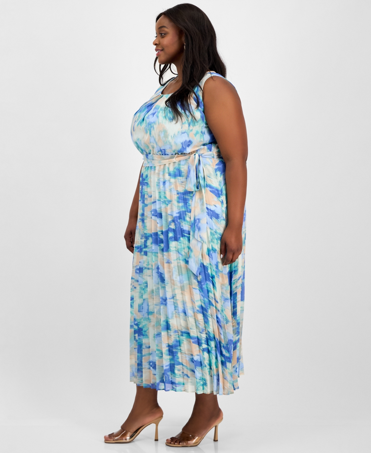 Sandra Darren Plus Size Printed Pleated Tie-waist Dress In Ivory Blue Tan