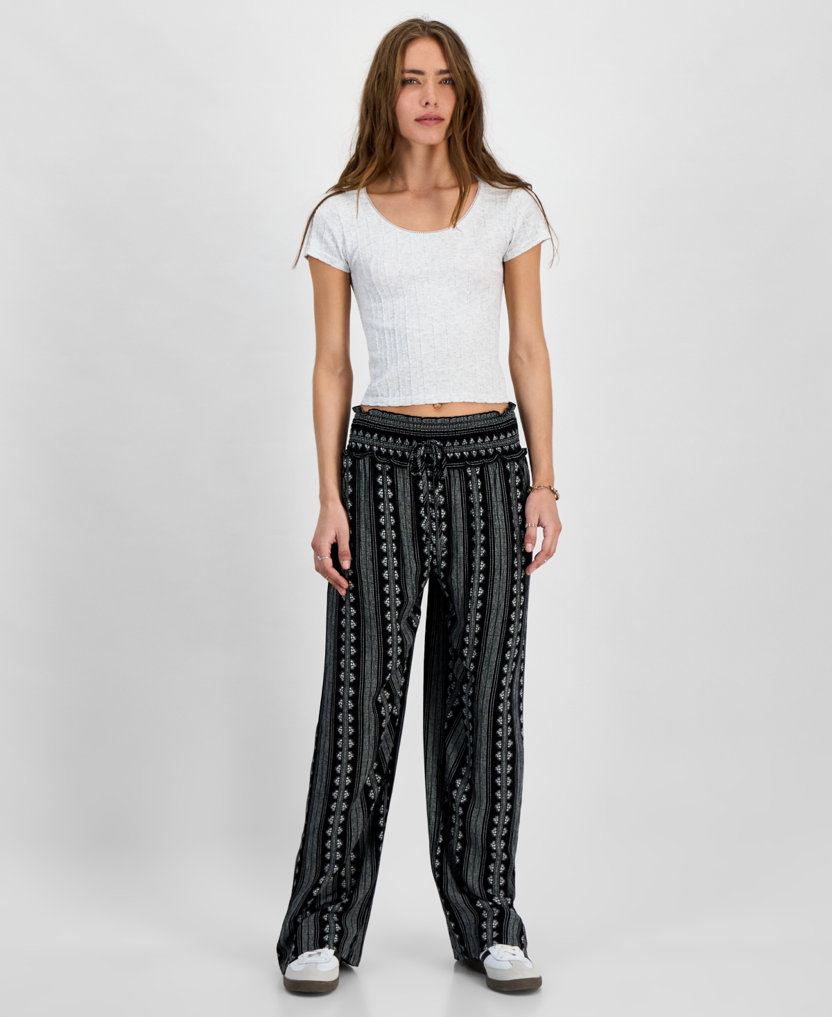 KINGSTON GREY JUNIORS' HIGH-RISE SMOCKED-WAIST PANTS 