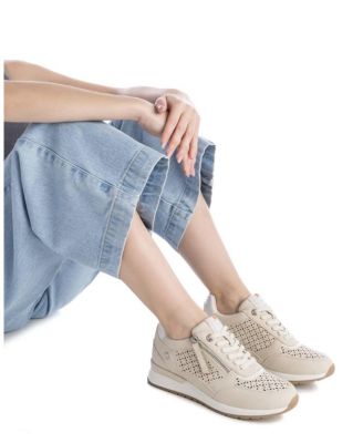 Women's Casual Sneakers Refresh Collection