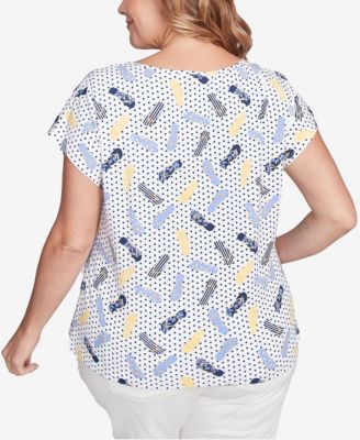 Plus Size Making Waves Flip Flop Print Top