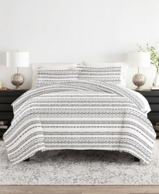 ienjoy Home Ultra Soft Romantic 3-Pc. Duvet Cover Set, Full/Queen