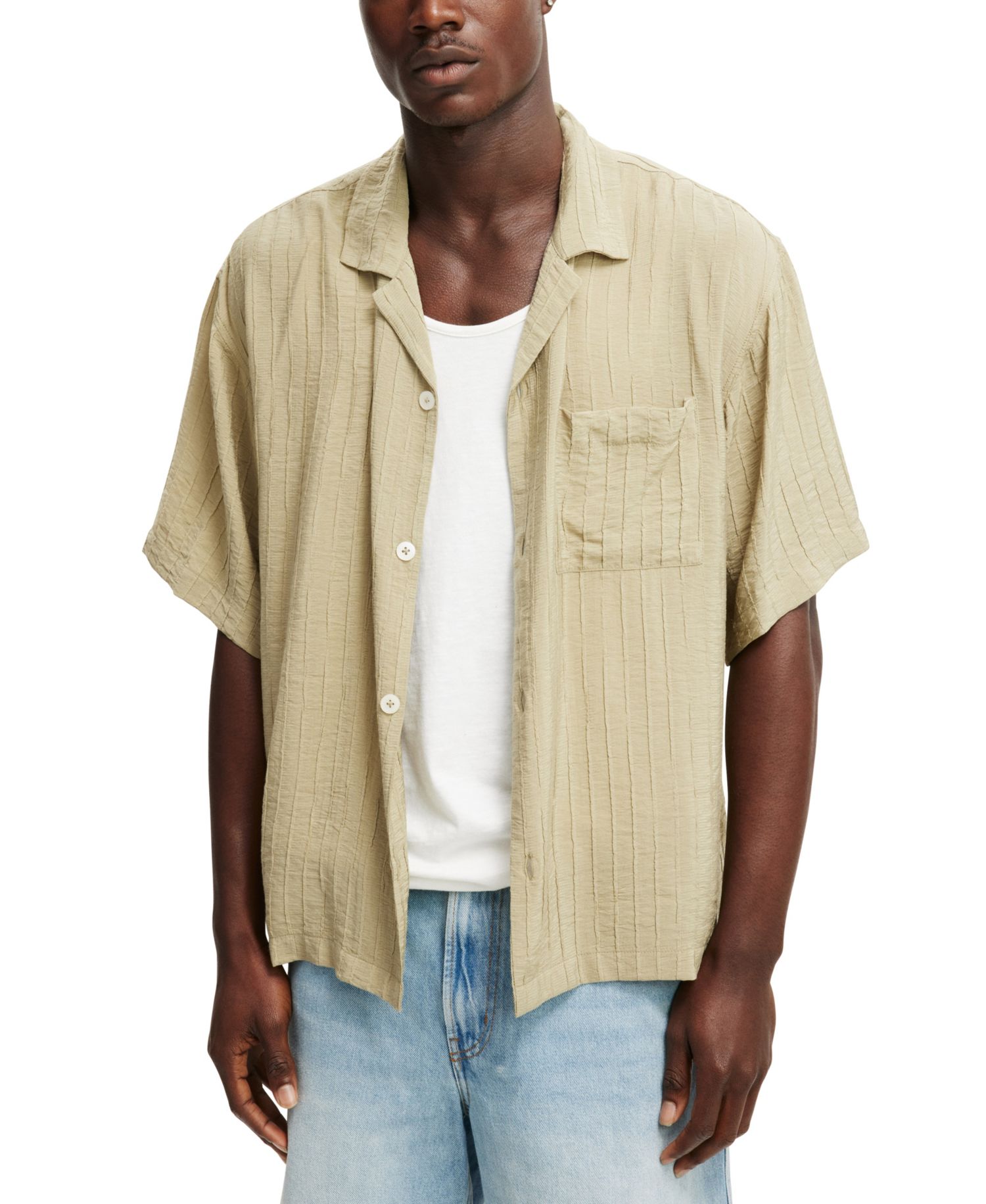 Men's Box Fit Short Sleeve Shirt