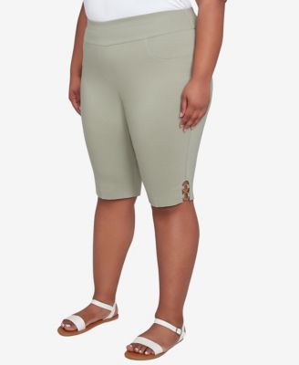 Plus Size Spring Forward Solid Tech Stretch Pull On Skimmer Pants