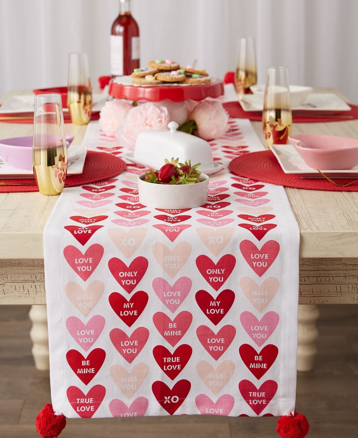 Design Imports Valentine's Day Table Runner, 14" x 72"