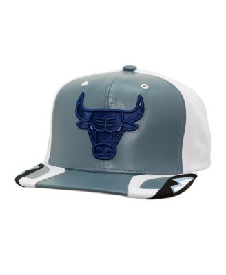 Mitchell & Ness - Men's&nbsp;Gray Chicago Bulls Day 6 Snapback Hat
