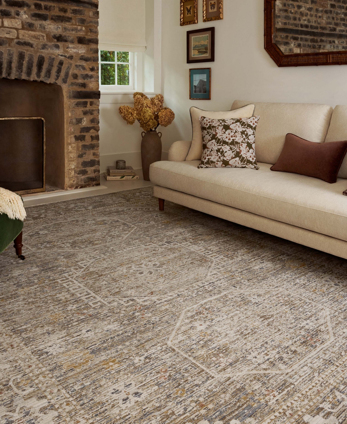 Chris Loves Julia Ida Ida-01 7'10''x10' Area Rug In Taupe