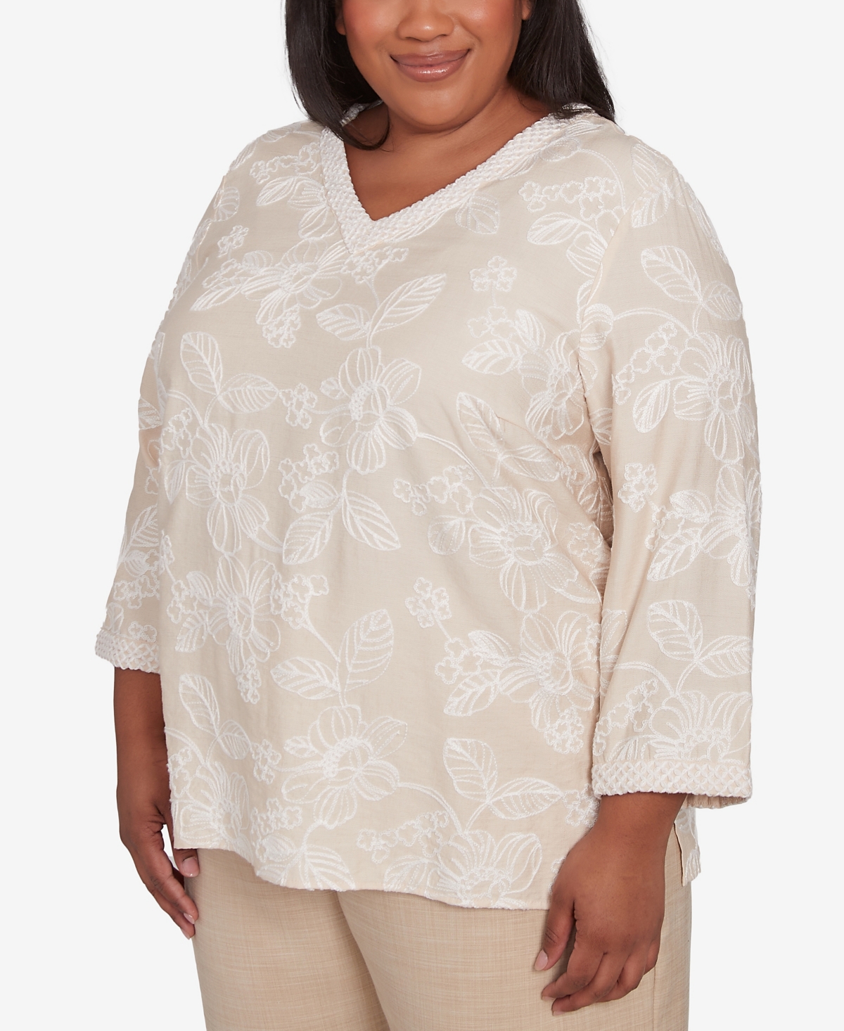 Alfred Dunner Plus Size Catalina Island Tossed Floral Embroidery V-neck Top In Linen