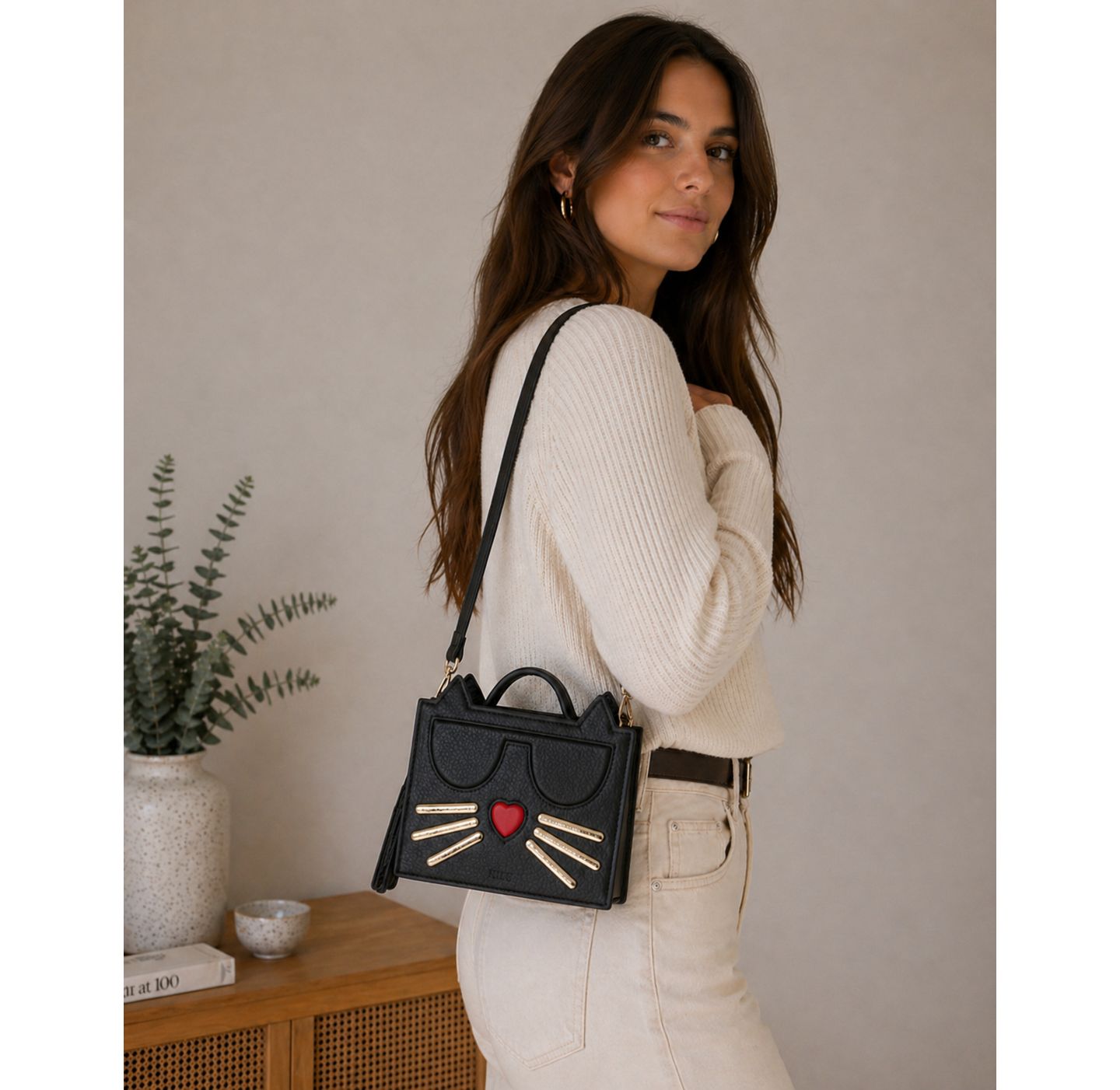Женская сумка SUSU Leather Novelty Cat Face Mini Crossbody Bag Cute Structured Box Purse Small Top Handle Satchel with Zipper Closure Black, цвет: Чёрный — фото 2