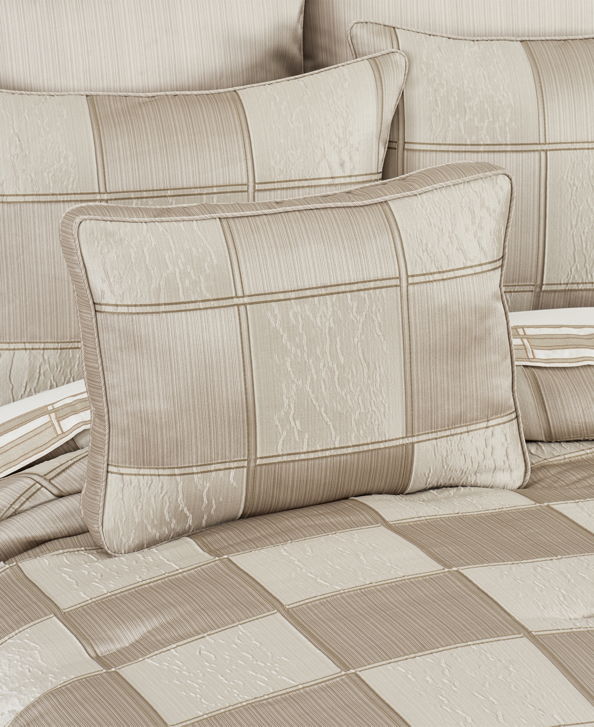 J Queen New York Brando Boudoir Decorative Pillow, 15" X 20" In Flax