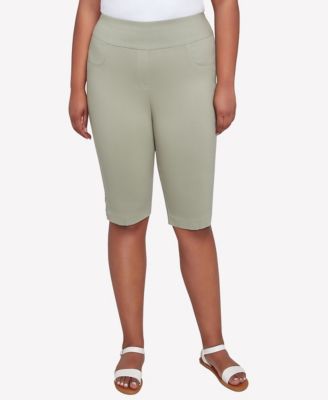 Plus Size Spring Forward Solid Tech Stretch Pull On Skimmer Pants