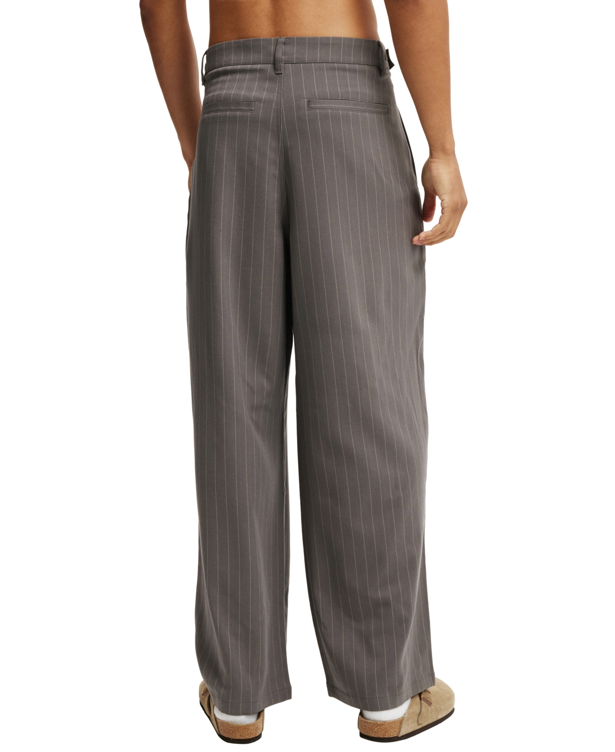 COTTON ON MEN'S SUPER BAGGY PLEATED PANTS 