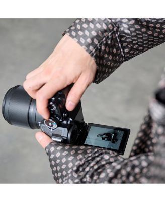 Z f Mirrorless Camera with NIKKOR Z 24-70mm f/4 S Lens