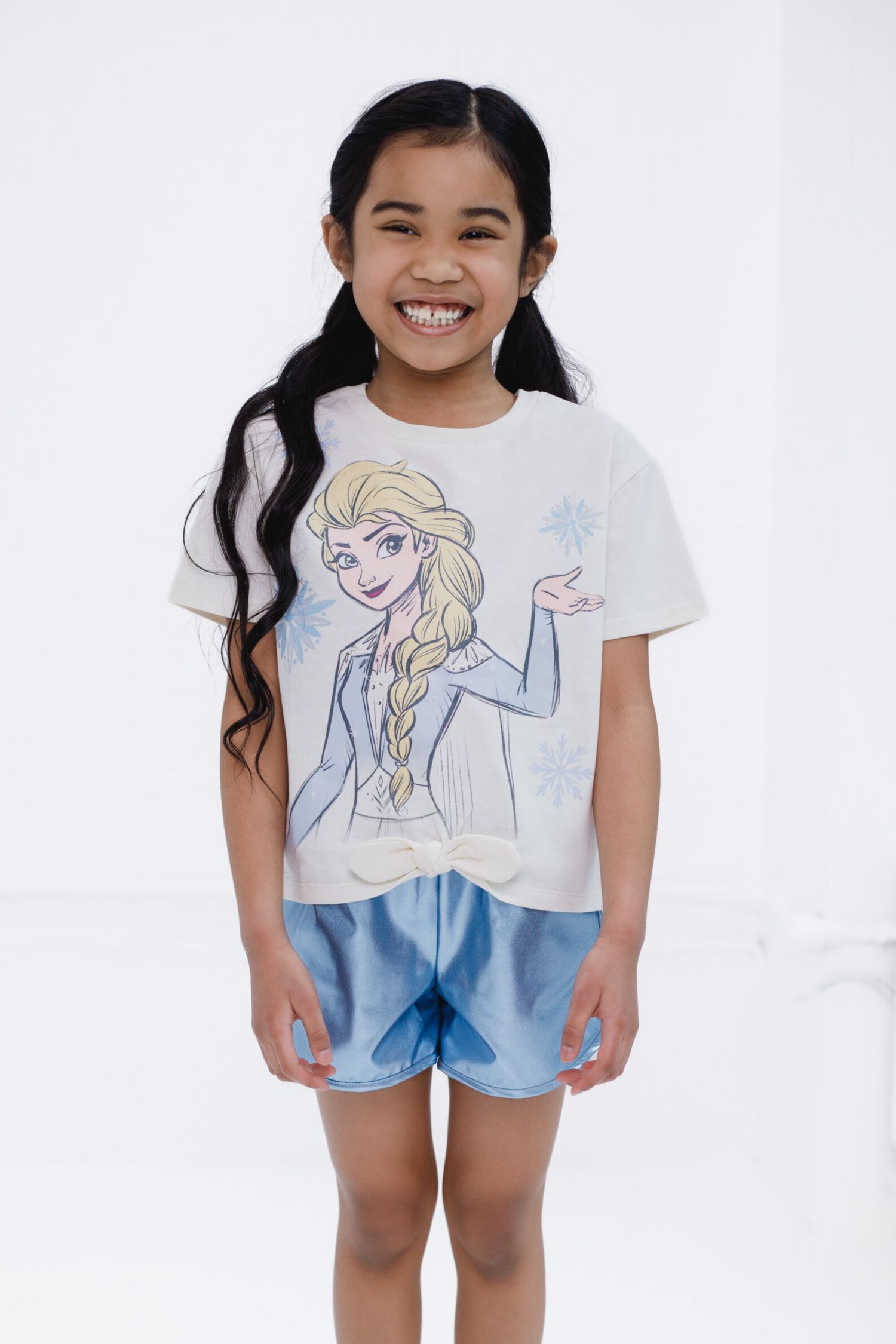 Little Girls Disney Queen Elsa T-Shirt and Shorts Outfit Set