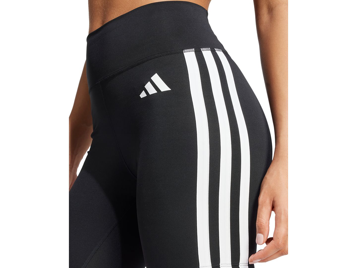 Женские леггинсы adidas The Optime Essentials 3-Stripe Short, цвет: Чёрный / Белый — фото 3