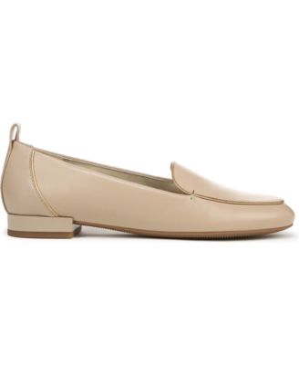 Women's Jordyn Closed Round Toe Loafers