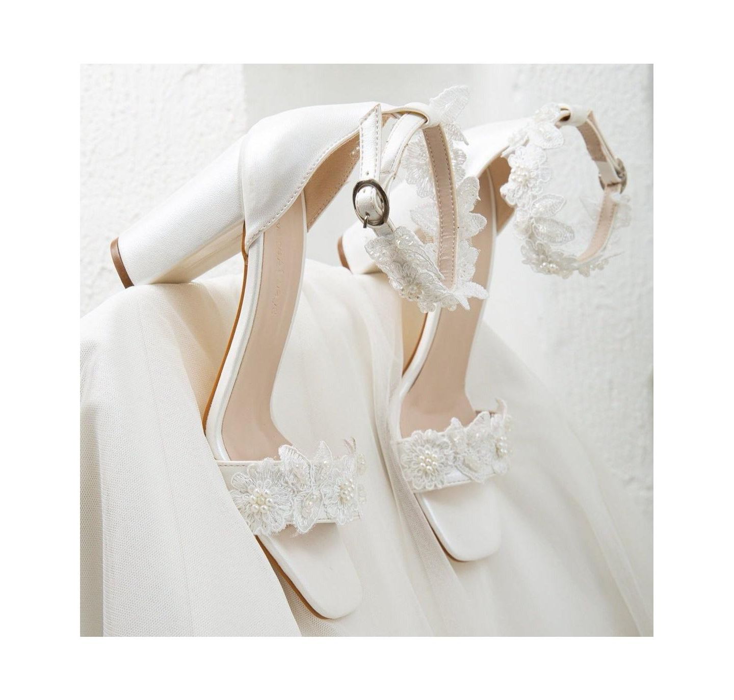 Женские сандалии Forever & Always Shoes Dede Lace Bridal High Heel — фото 3