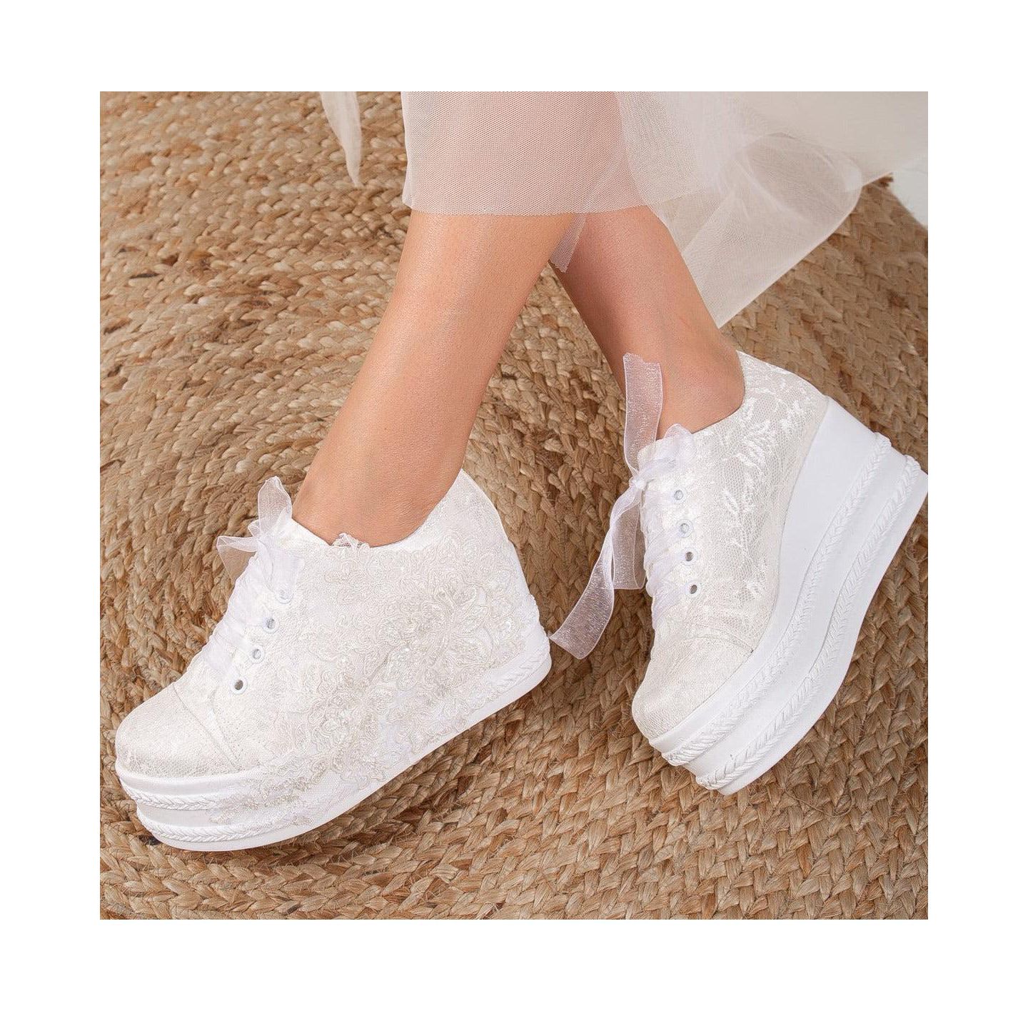 Женские кроссовки Forever & Always Shoes Claudine Lace Bridal Platform, цвет: Слоновая кость — фото 4