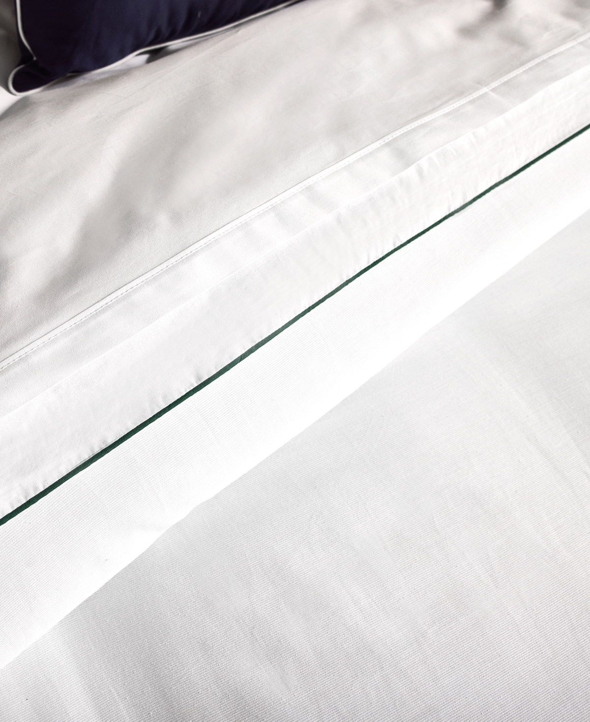 Lacoste Home Tiebreak Cotton 3-pc. Comforter Set, King In White,green