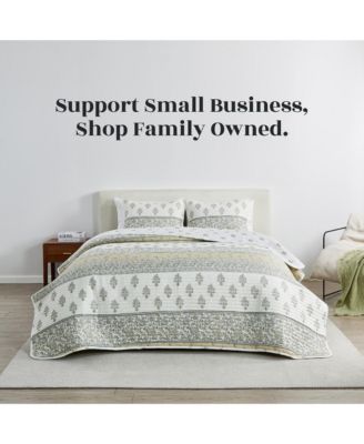 Floral Stripe Printed Reversible Stitched Quilt Set with Shams