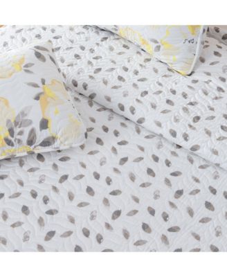 Watercolor Flowers Microfiber Quilt and Sham Set