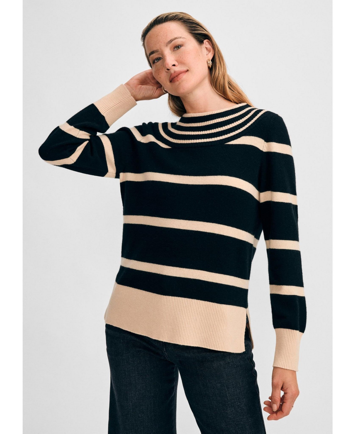Women's Mock Neck Sweater - Black ivory
