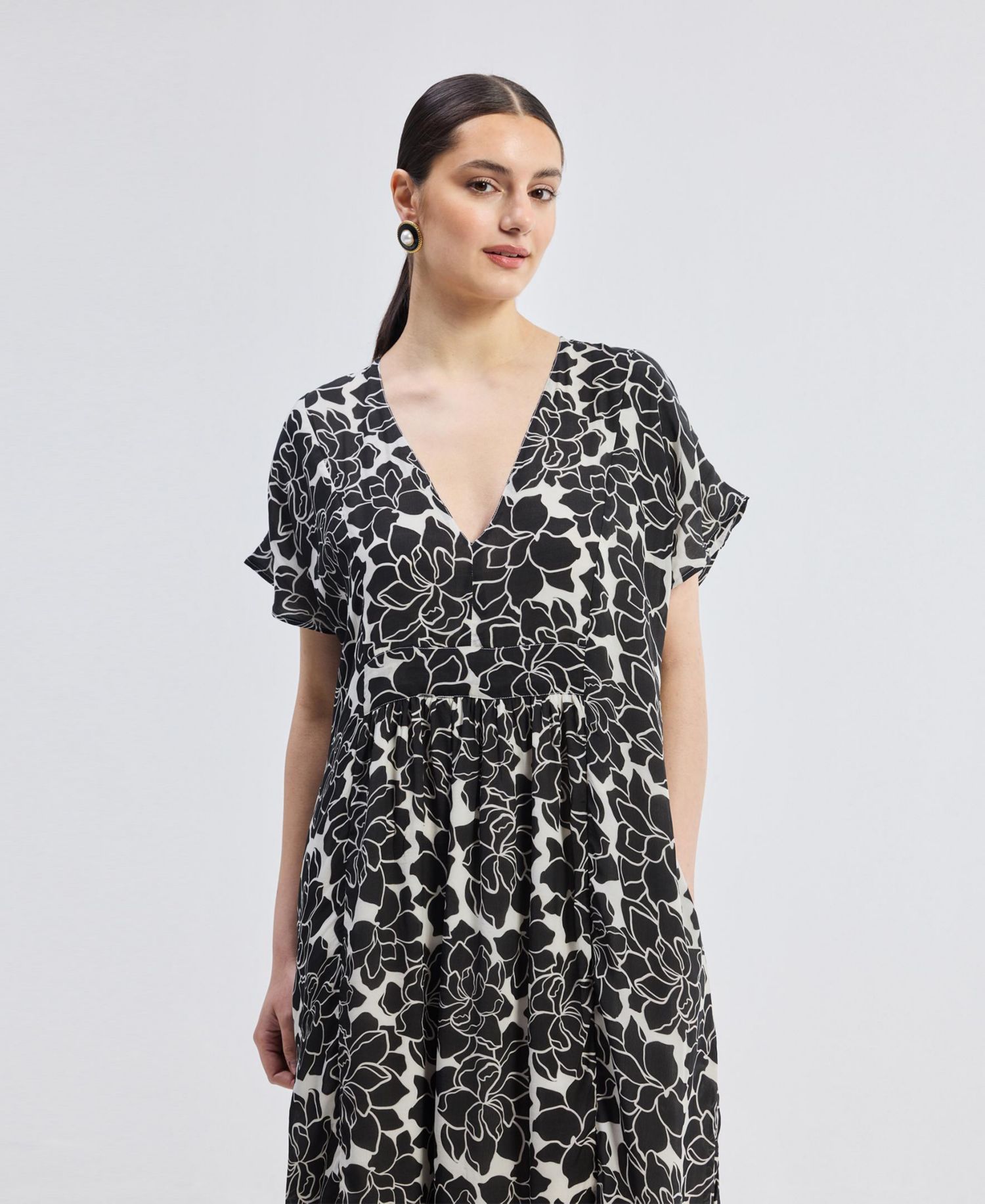 Women's Deep V-neck Maxi Dress with Front Gathers in Black Florals
