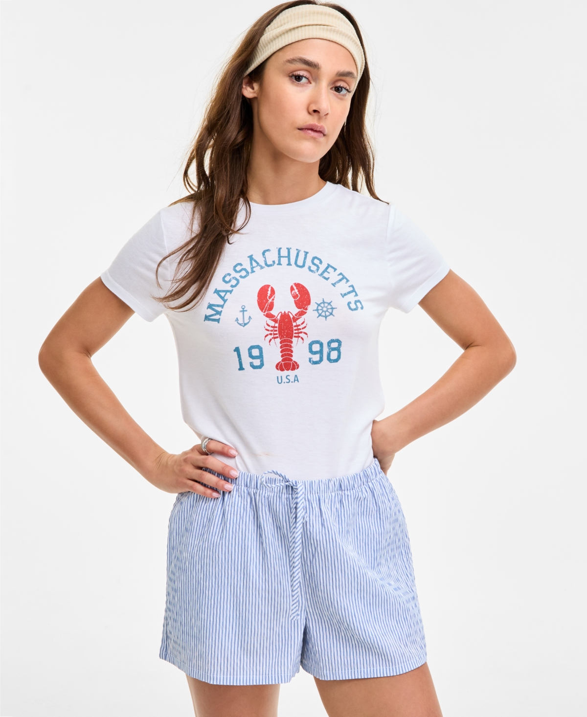 Rebellious One Juniors' Lobster Graphic T-shirt