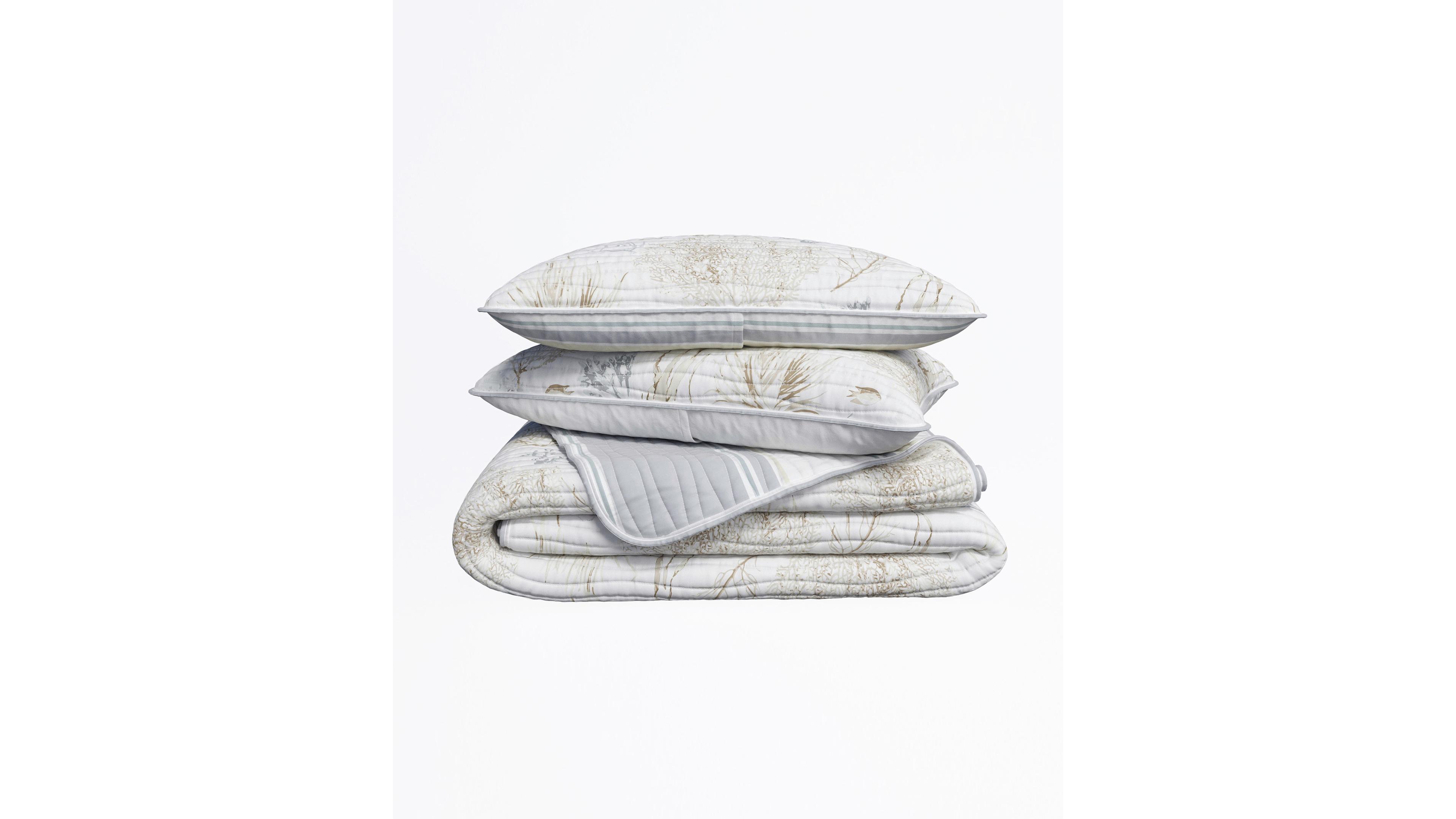 Linery & Co. Coastal Coral Stitched Quilt Set with Shams