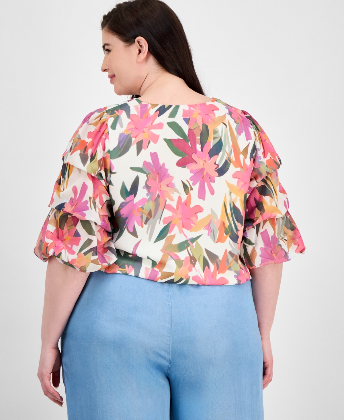 VINCE CAMUTO PLUS SIZE PRINTED V-NECK BUBBLE BLOUSE 