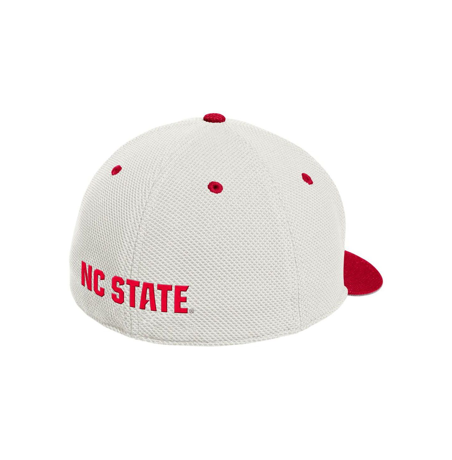 Мужские кепки adidas Cream NC State Wolfpack On-Field Fitted — фото 2