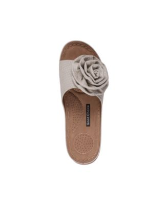 Women's Honey Flower Rosette Flat Sandals