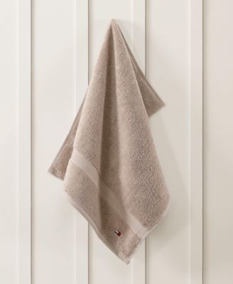 Modern American Solid Cotton Bath Towel, 30" x 54"