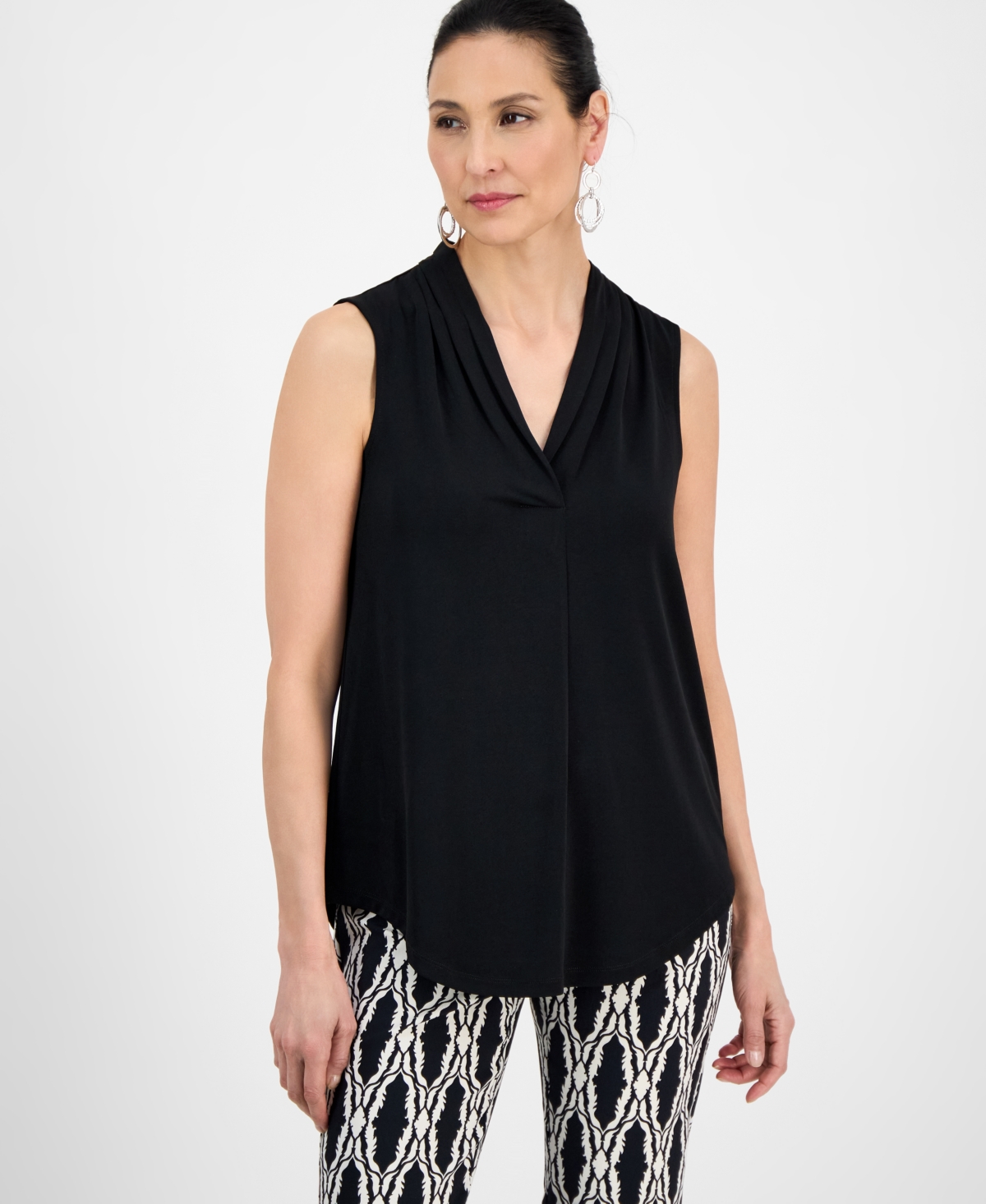 Women's V-Neck Sleeveless Knit Blouse, Exclusively at Macy's - Magnolia Blossom