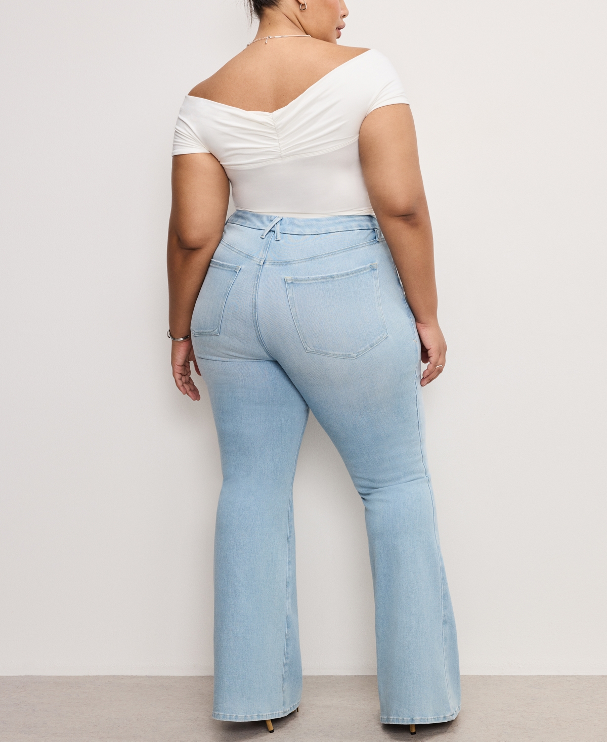 GOOD AMERICAN WOMEN'S SOFT TECH GOOD LEGS FLARE JEANS 