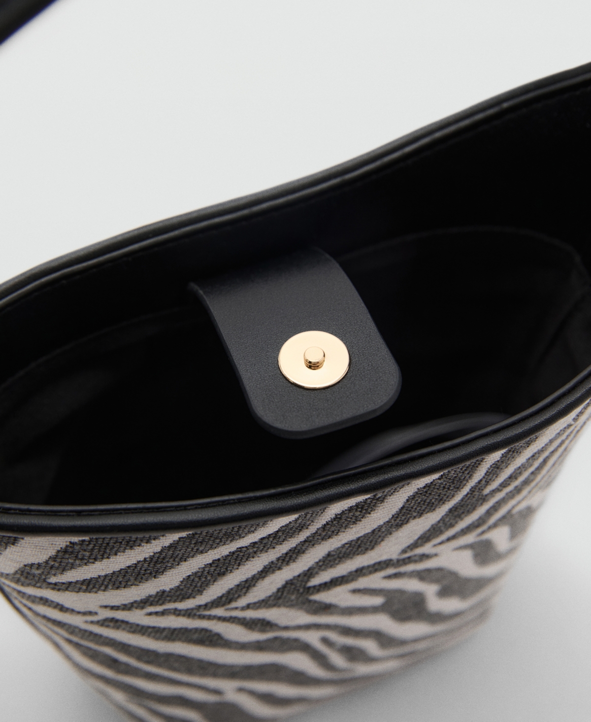 Mango Large Zebra-print Bucket Bag Black In Black