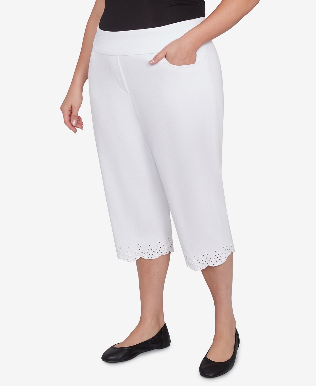 Alfred Dunner Plus Size Crystal Springs Eyelet Cuff Capri Pants In White