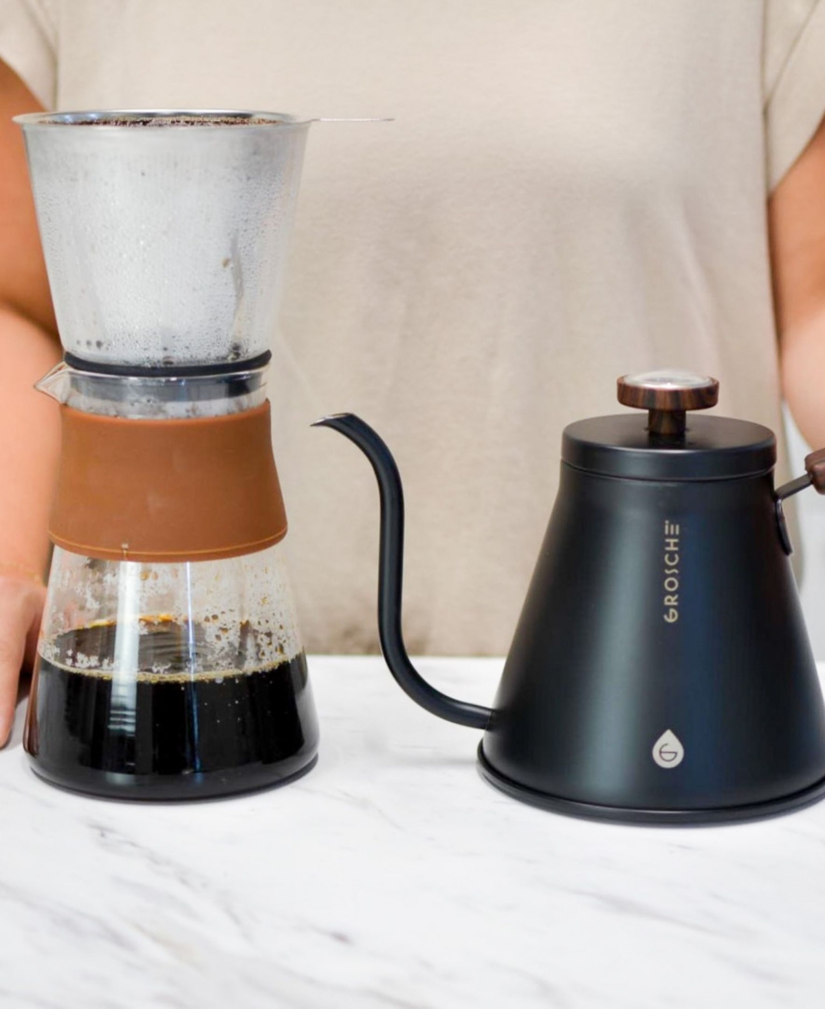 Grosche Marrakesh 34 Oz. Gooseneck Kettle In Black