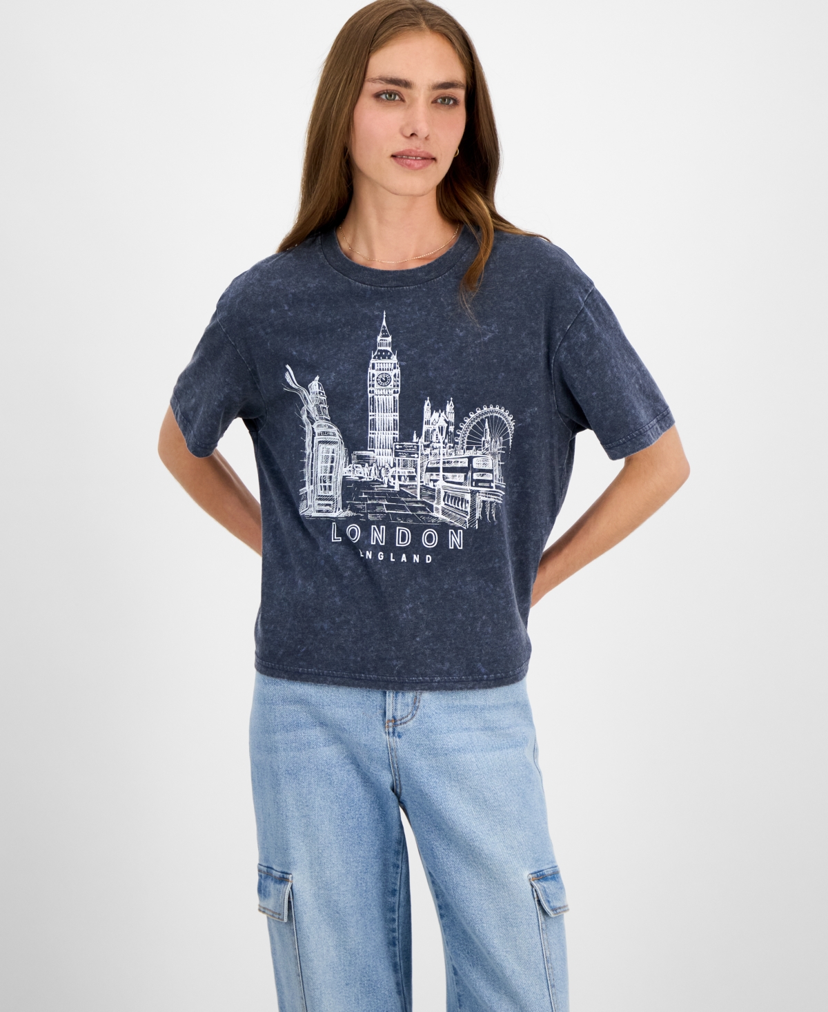 Juniors' London Mineral Wash Graphic T-Shirt - Navy Blazer