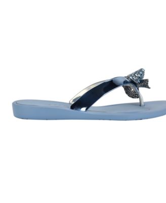 【GUESS】Tata Sparkle Botai Flipflop Sandals GUESS Women's Tata EVA Sparkle Bow Flip Flop Sandals - Macy's