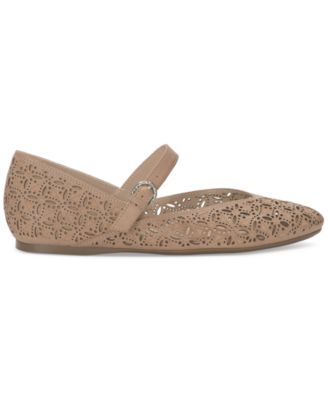 Women's Cyrena Eyelet Mary Jane Ballet Flats